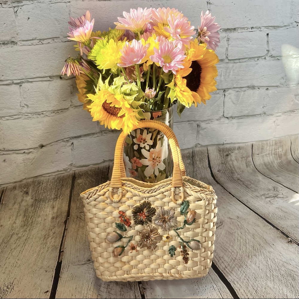 Cute Floral Wicker Basket Purse